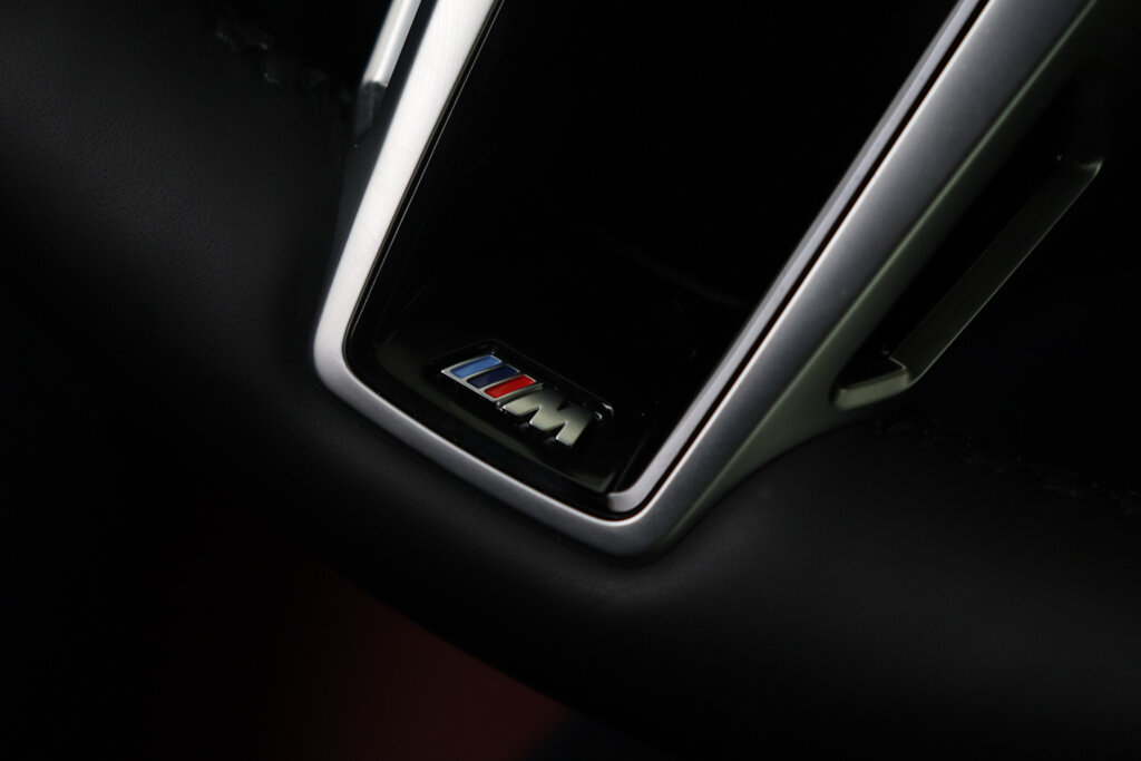 BMW iX1 29