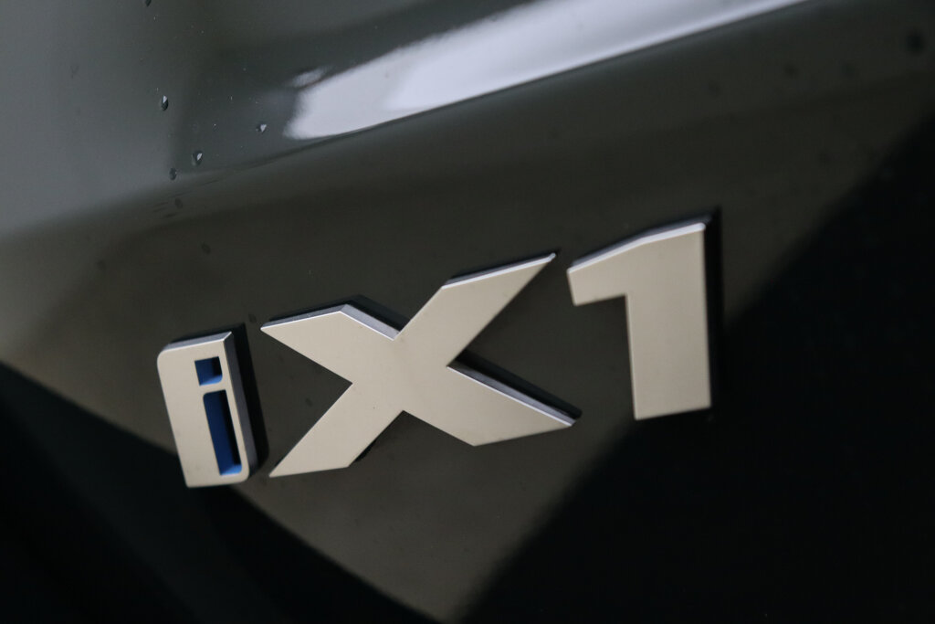 BMW iX1 54