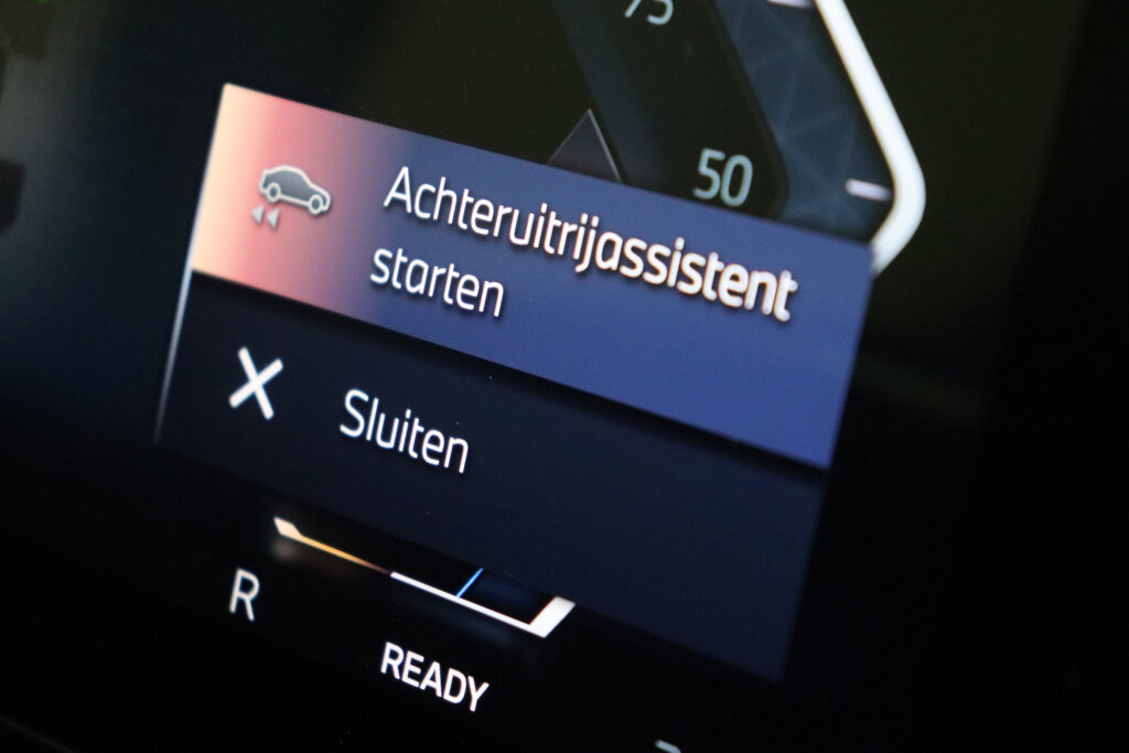 BMW iX1 59