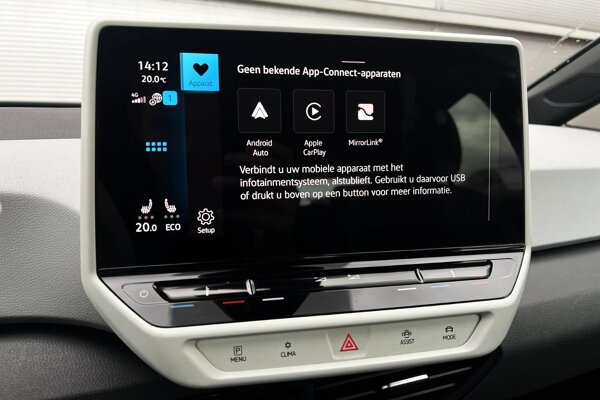 Apple Carplay/Android Auto Apple Carplay/Android Auto