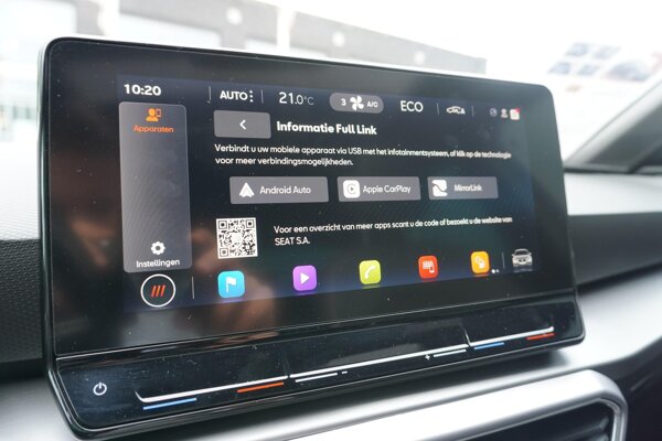 Apple Carplay/Android Auto Apple Carplay/Android Auto
