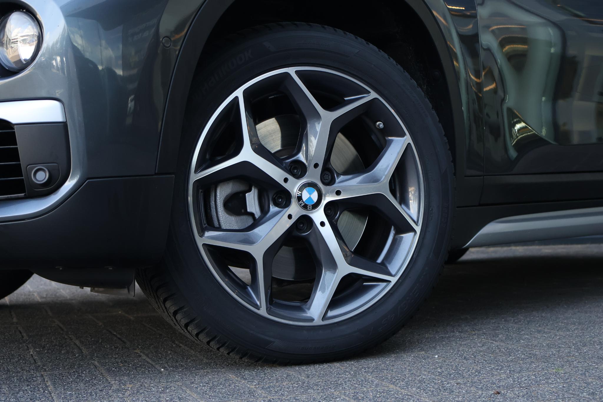 BMW X1 sDrive20i Orange Edition III - Afbeelding 4