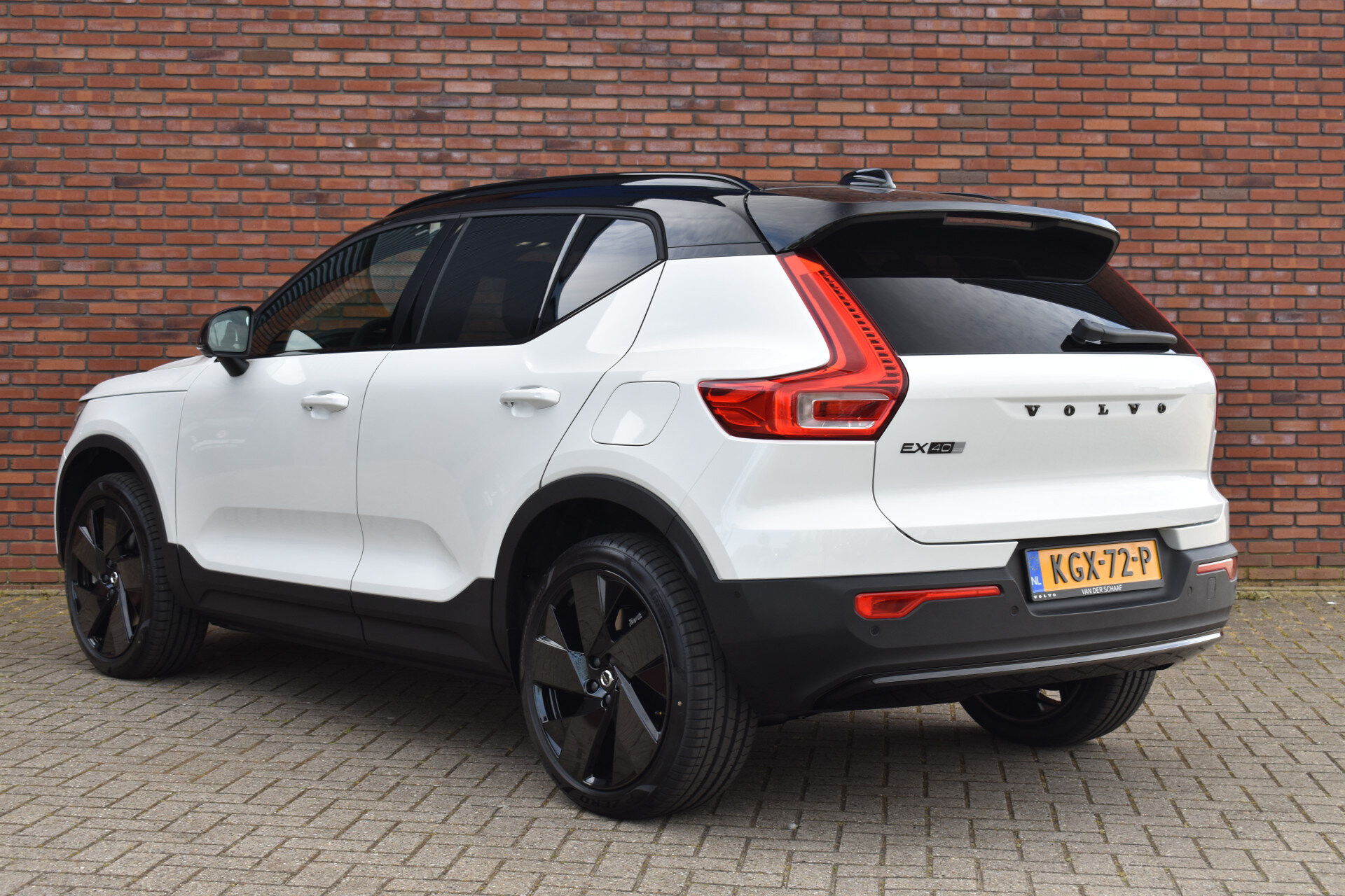 Volvo EX40 Extended Range 252PK Ultra Black Ed. Europa 82 kWh - Afbeelding 4