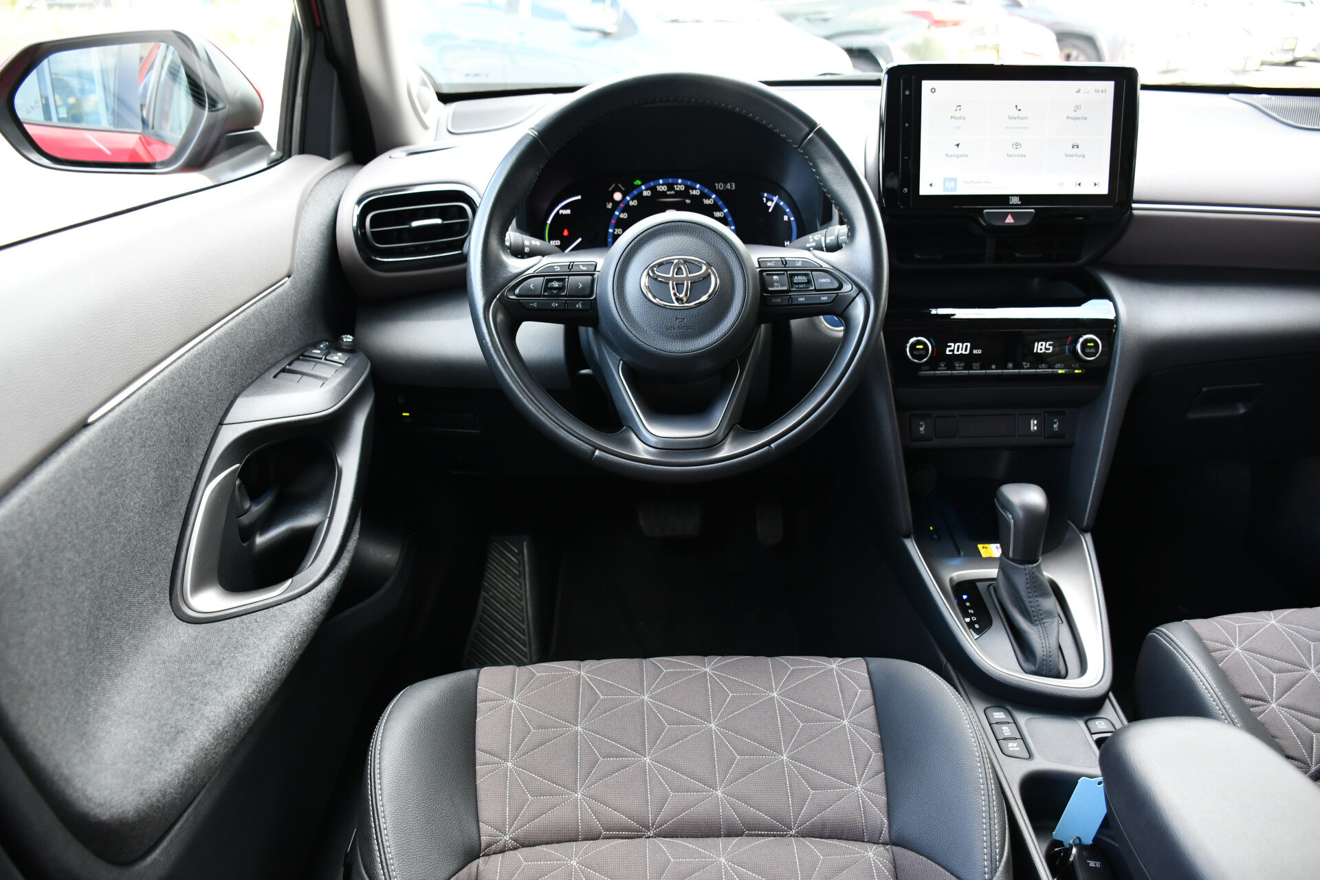Toyota Yaris Cross 1.5 Hybrid Executive Automaat 116pk - Afbeelding 2