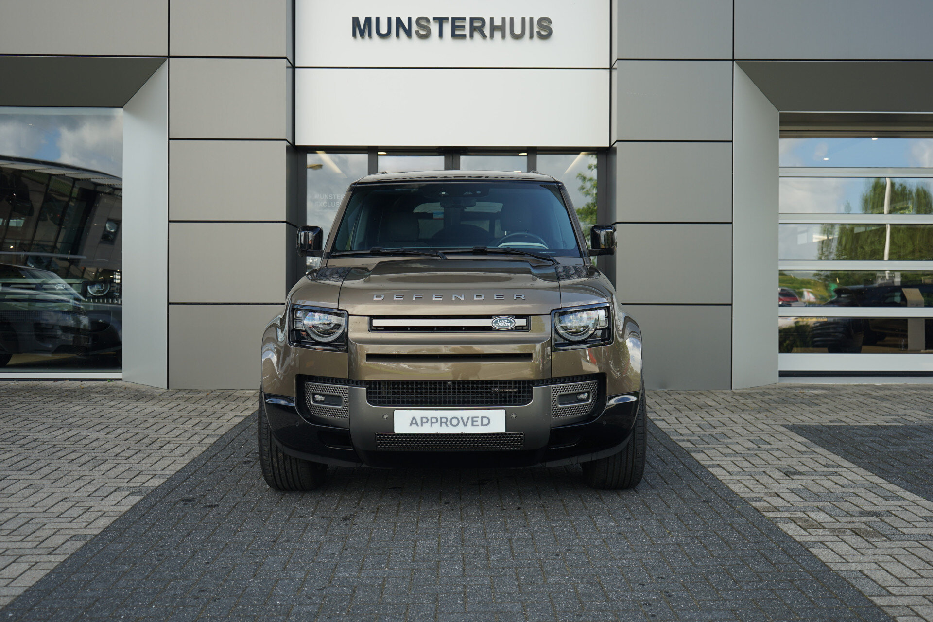 Land Rover Defender Hard Top 3.0 D200 110 MHEV X-Dynamic SE | Occasion Lease vanaf € 1.569,00  p/m - Afbeelding 5