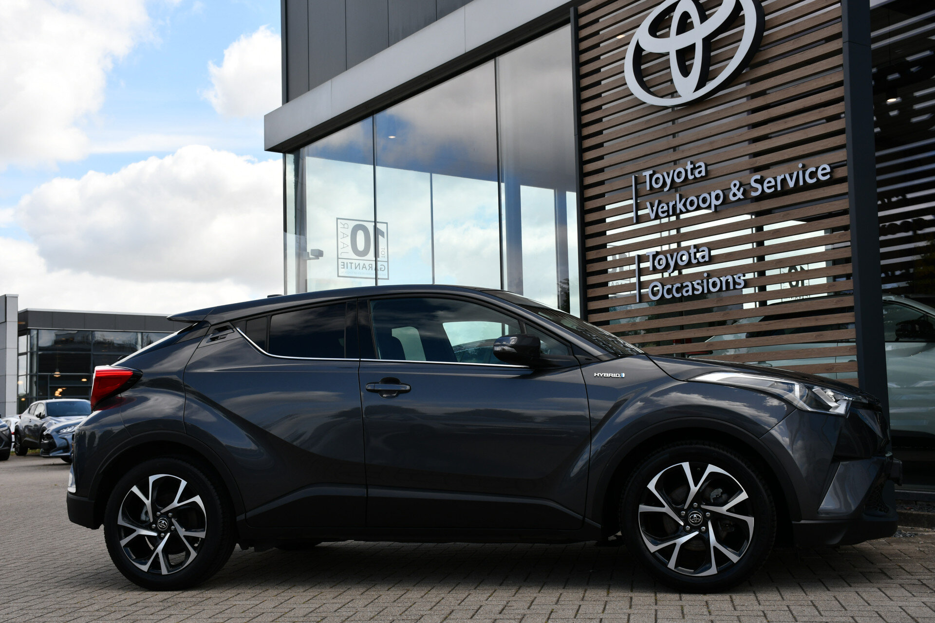 Toyota C-HR 1.8 Hybrid Dynamic Automaat 122pk - Afbeelding 3