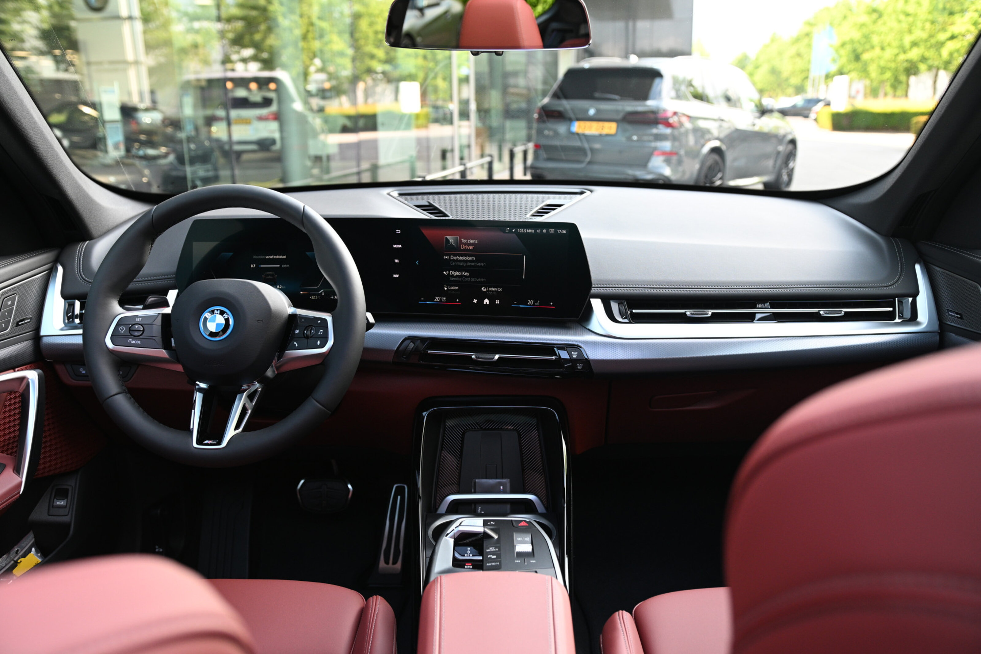 BMW iX1 eDrive20 M Sport