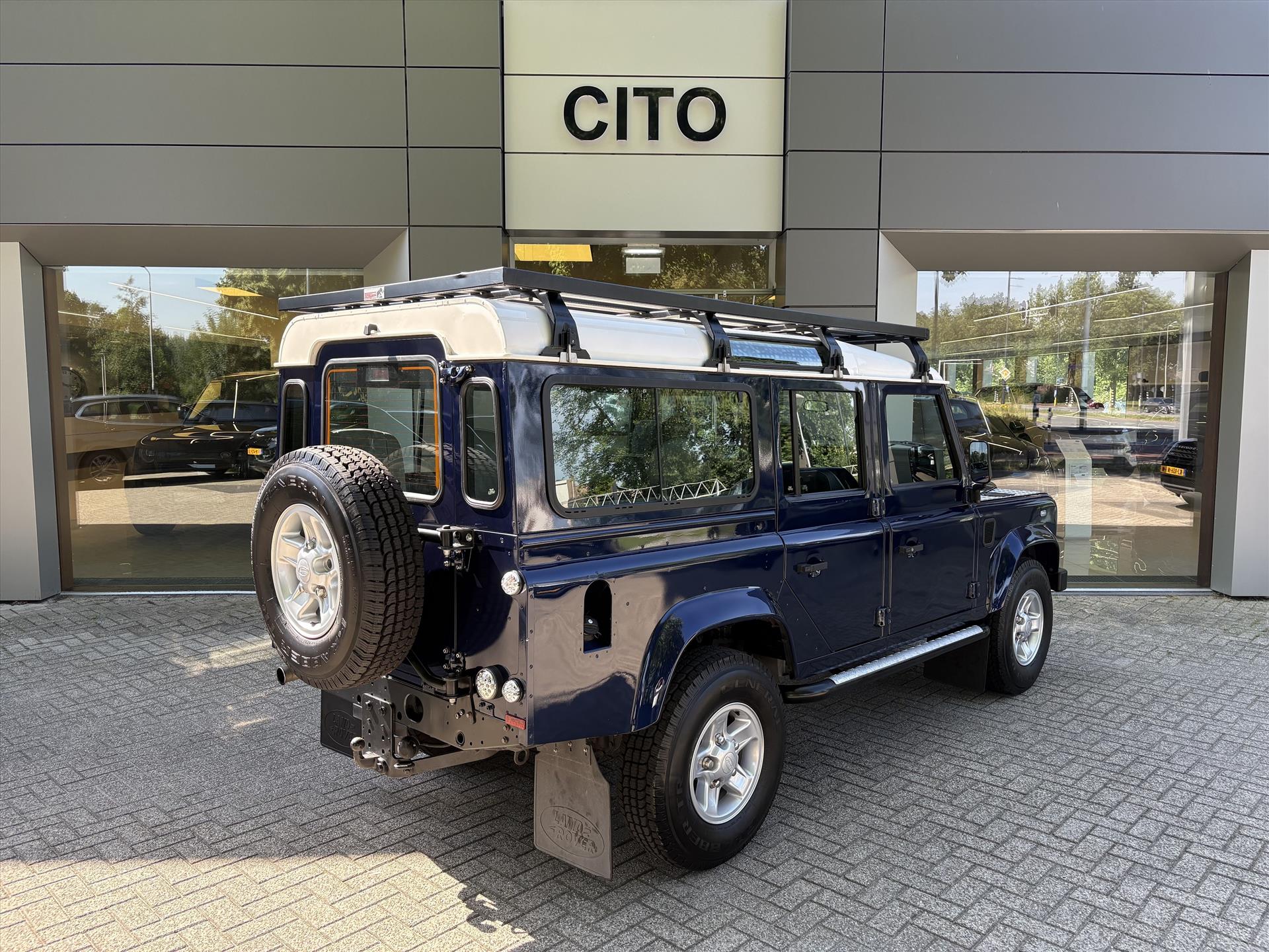 Land Rover Defender 2.5TD5 ST WGN 110 S 9 zits - Afbeelding 3