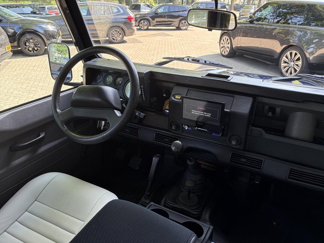 Land Rover Defender - foto 6