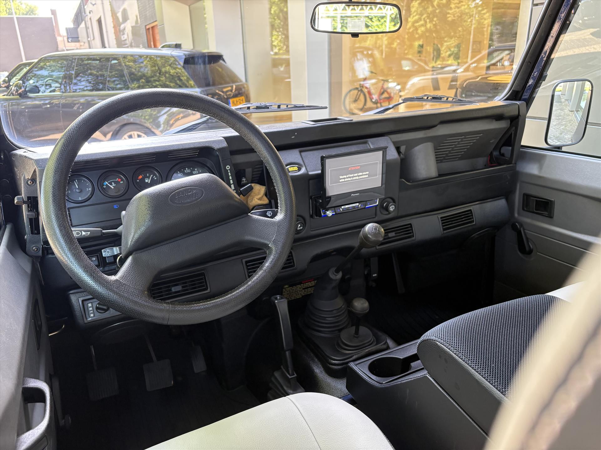 Land Rover Defender - foto 7
