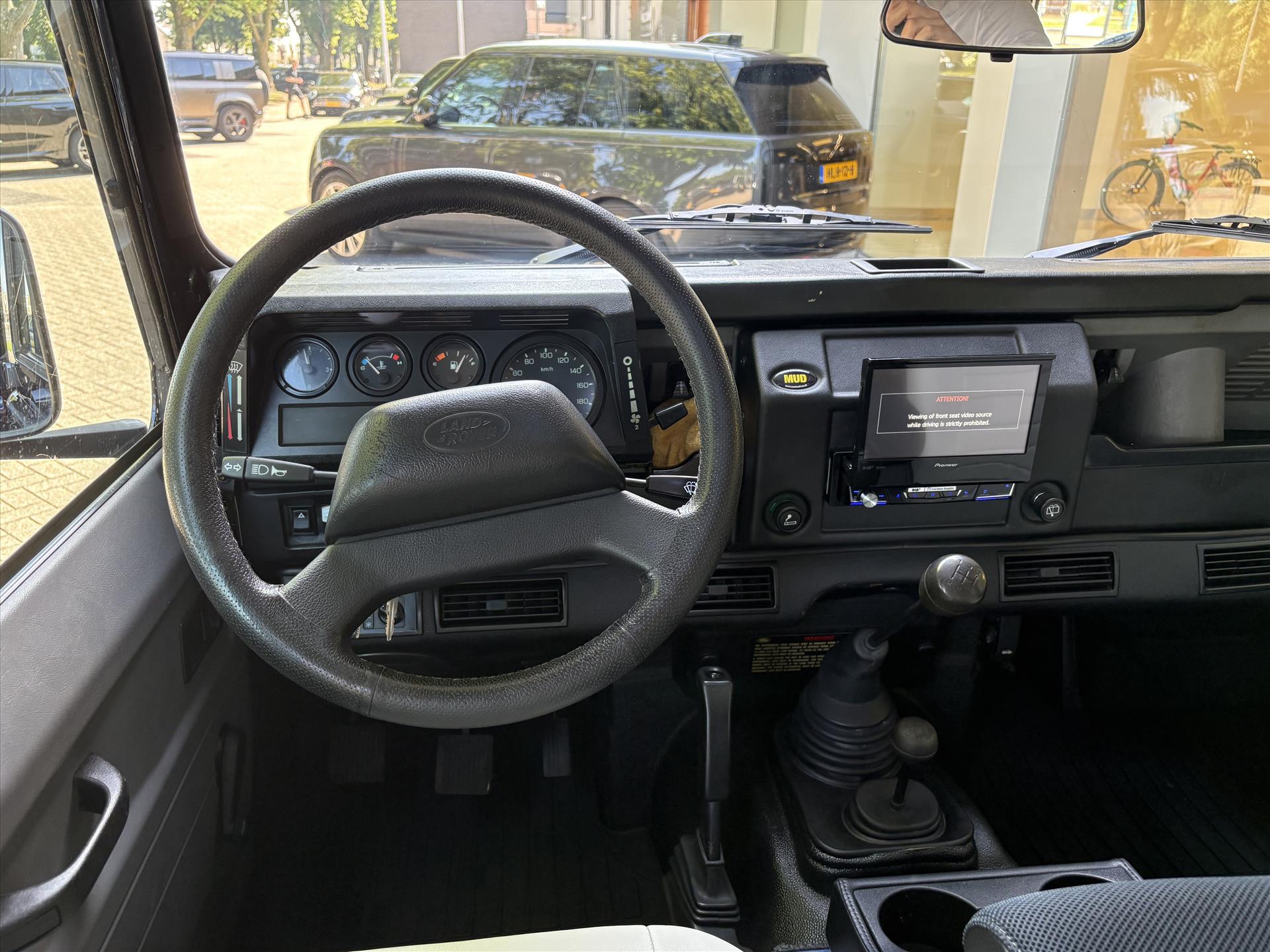 Land Rover Defender - foto 8