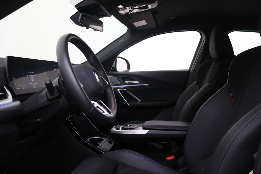 BMW iX2 12