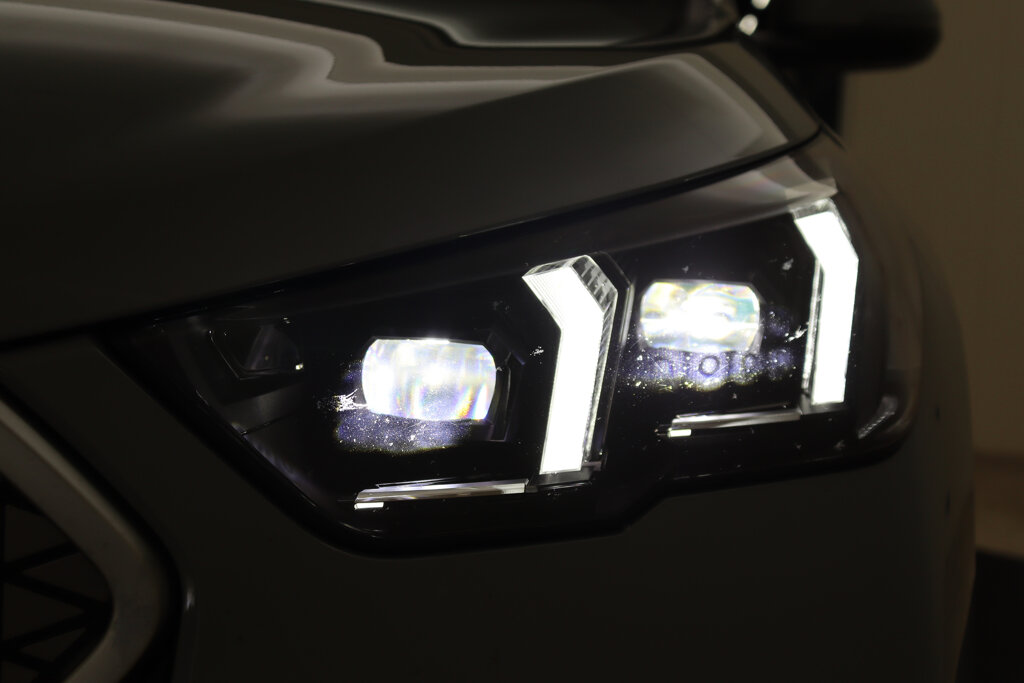 BMW iX2 44