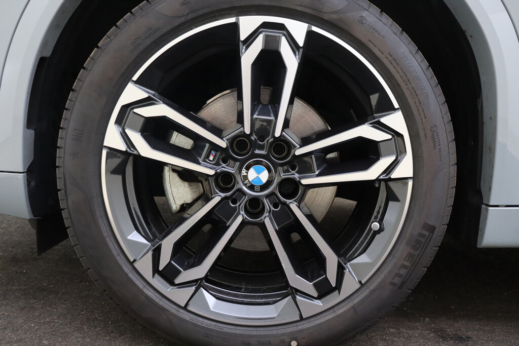 BMW iX2 47
