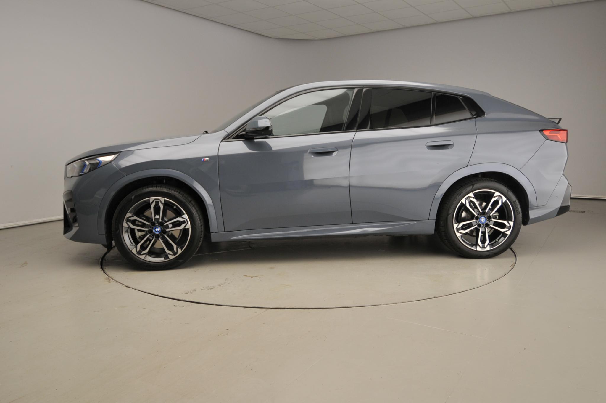 BMW iX2 xDrive30 - Afbeelding 2