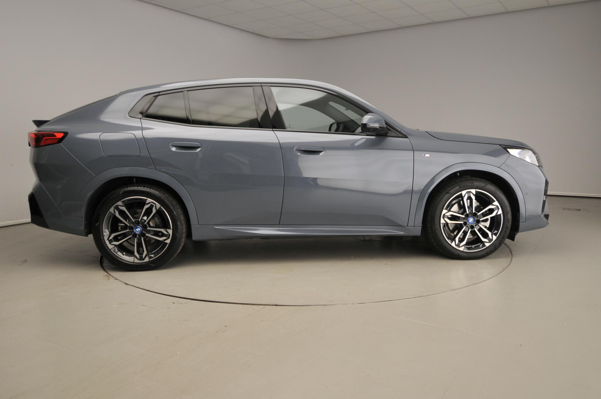 BMW iX2 xDrive30 - Afbeelding 4