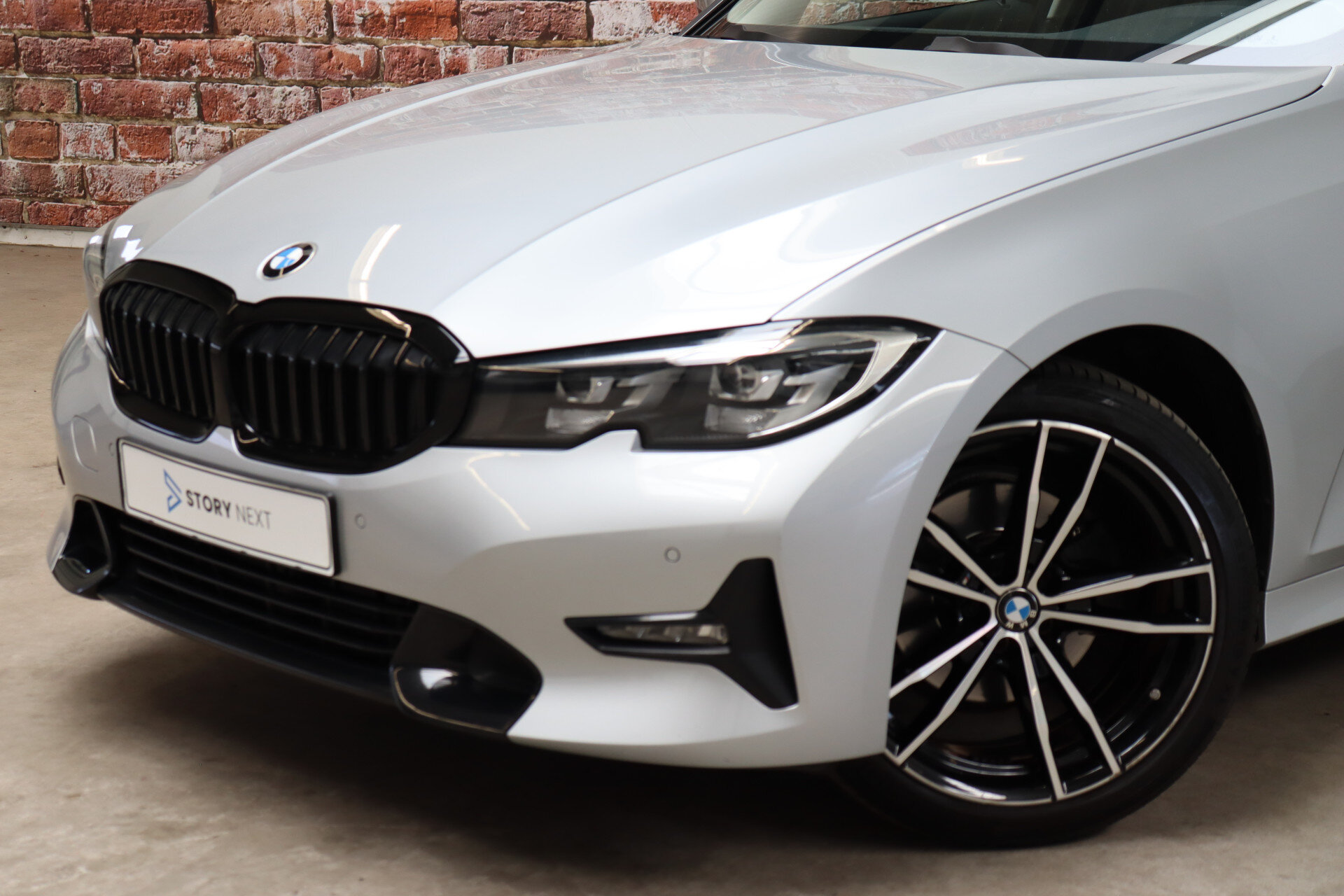 BMW 3 Serie Sedan 320i Executive Sport Line Automaat - Afbeelding 2