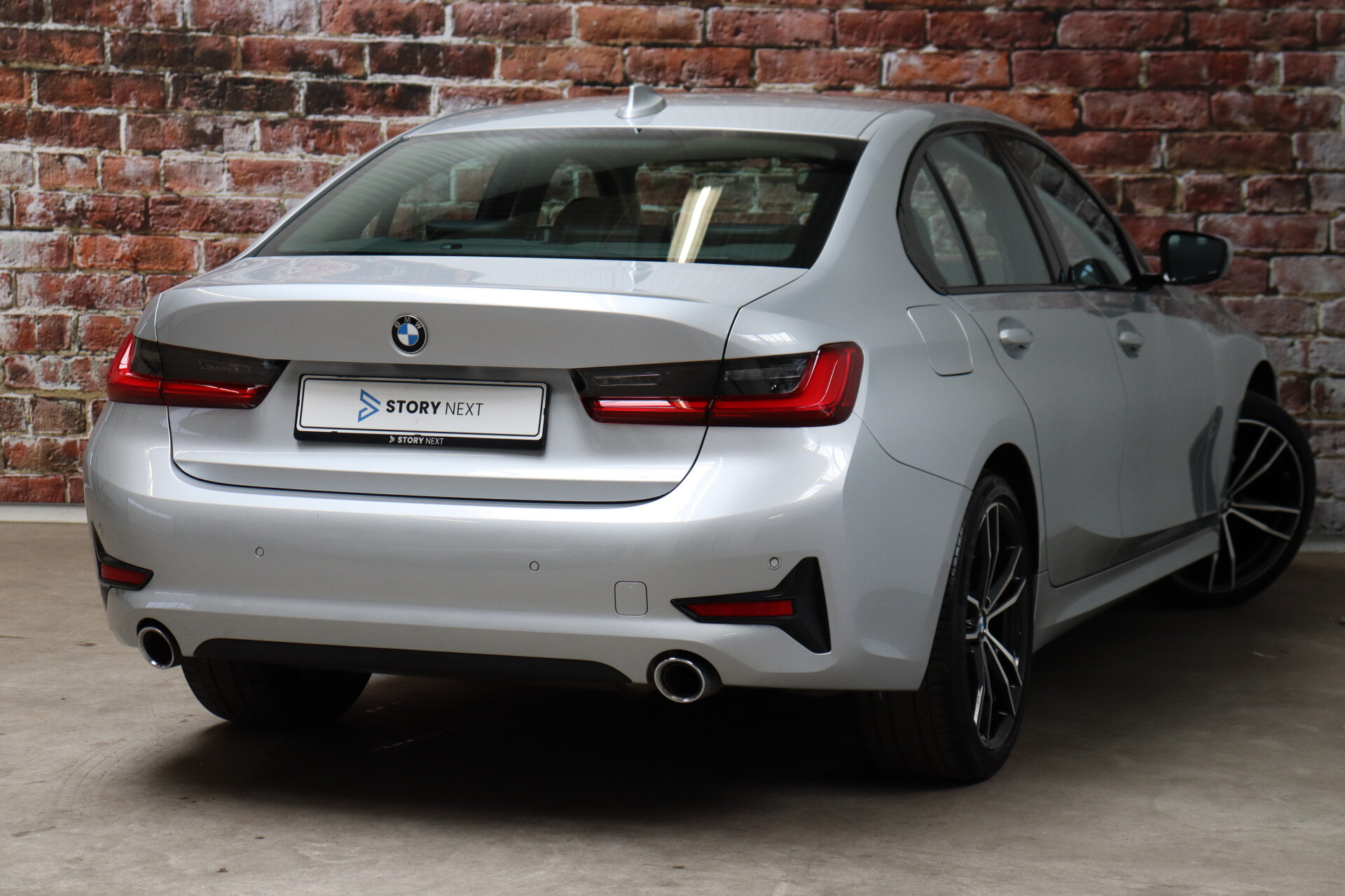 BMW 3 Serie Sedan 320i Executive Sport Line Automaat - Afbeelding 4