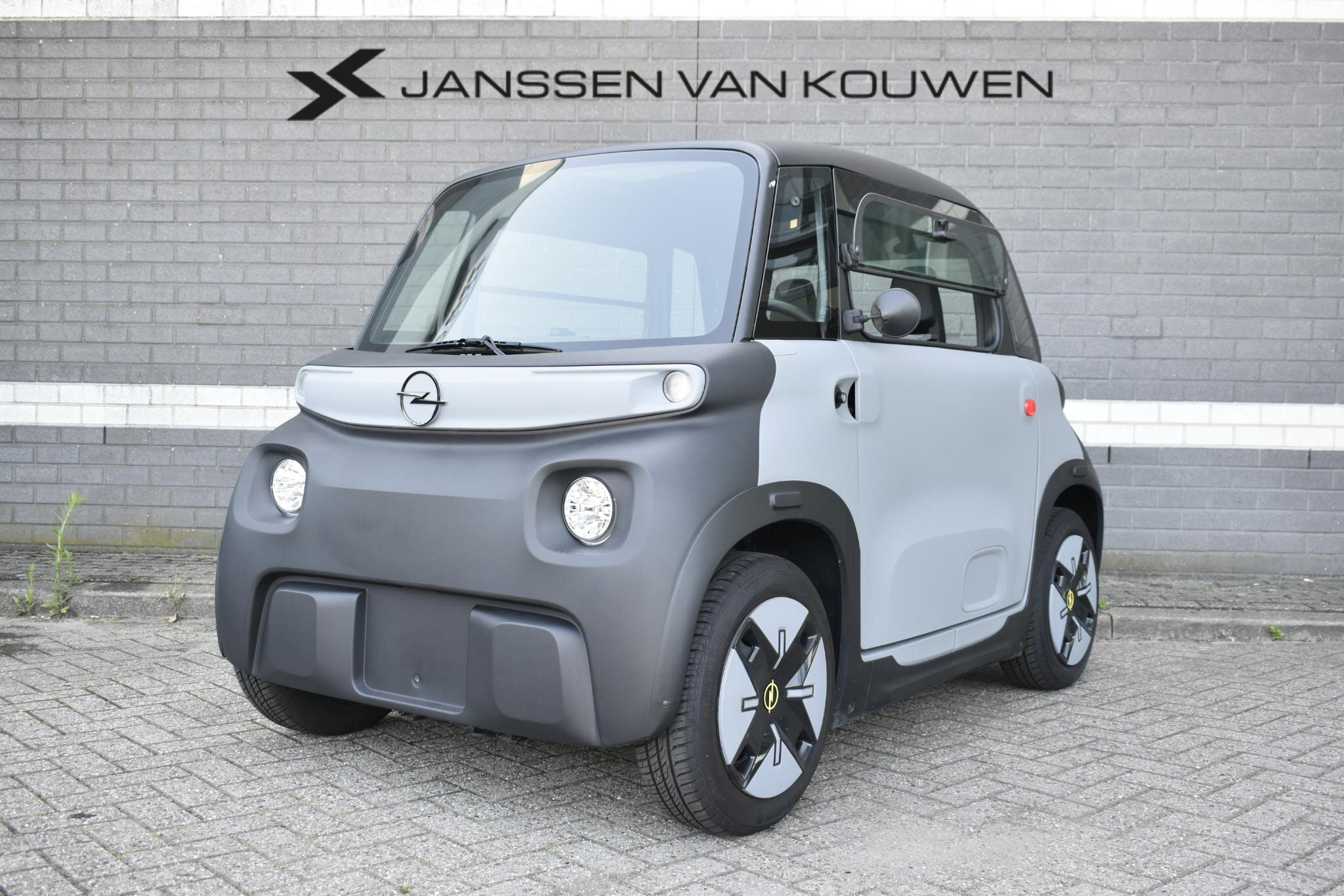 Opel Rocks-e Base