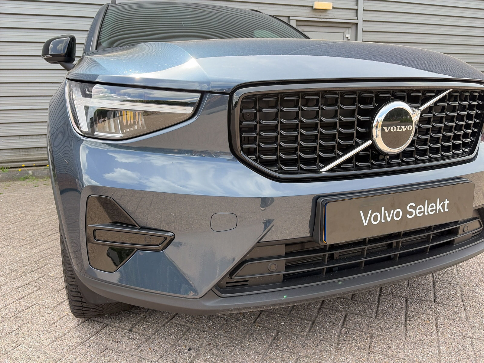 Volvo XC40 2.0 B4 Plus Dark - Afbeelding 4