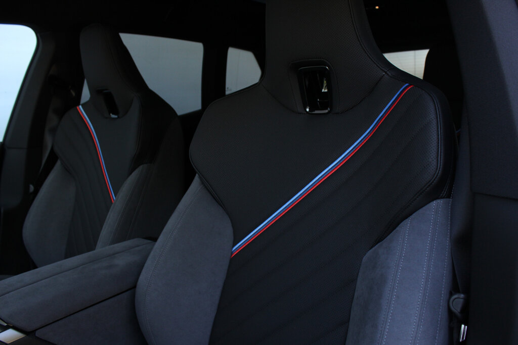 BMW iX 8