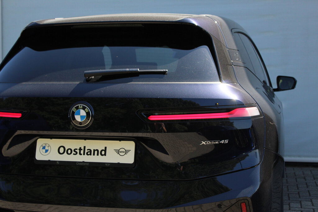 BMW iX 10
