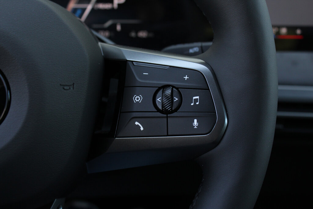 BMW iX 18