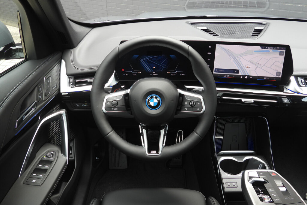 BMW iX1 2