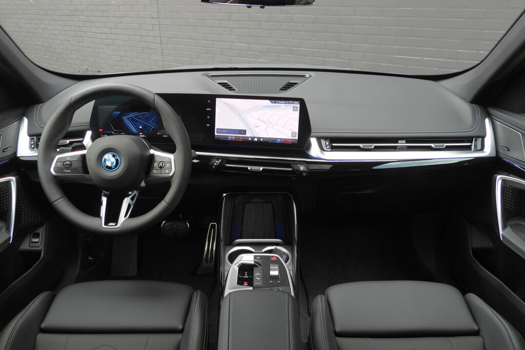 BMW iX1 3