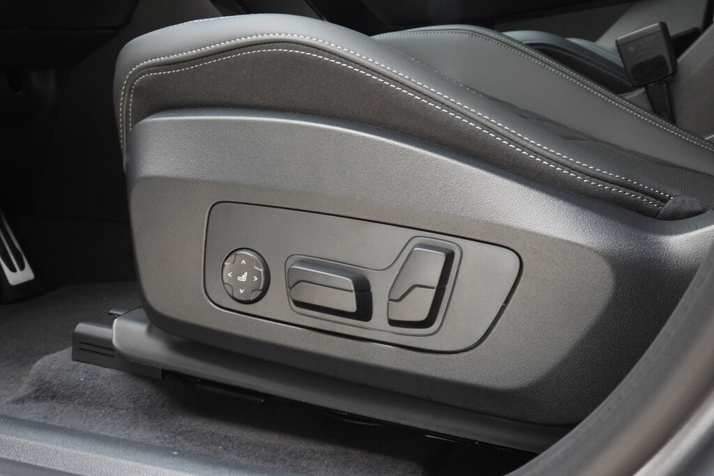 BMW iX1 16
