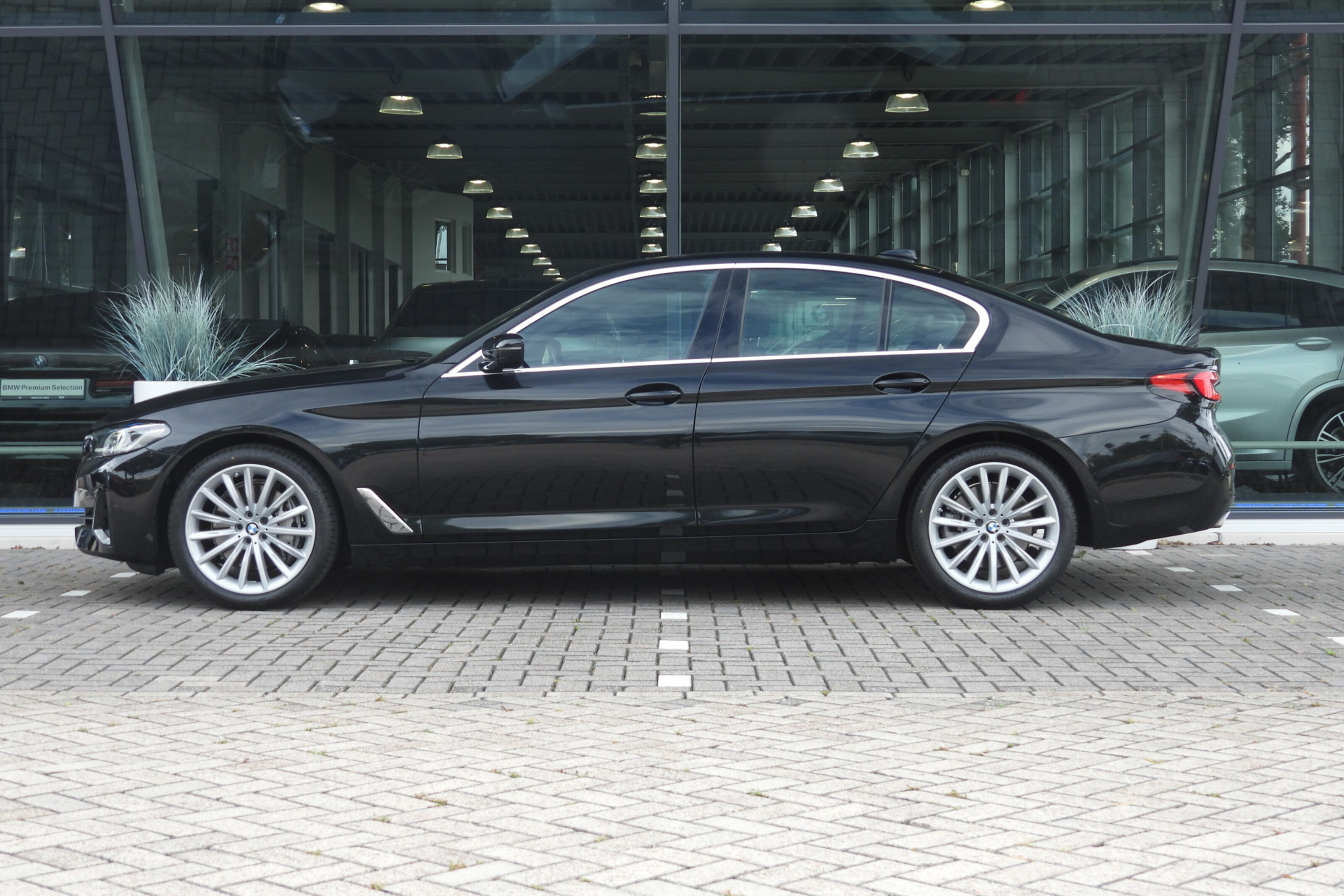 BMW 5 Serie 540i High Executive Automaat