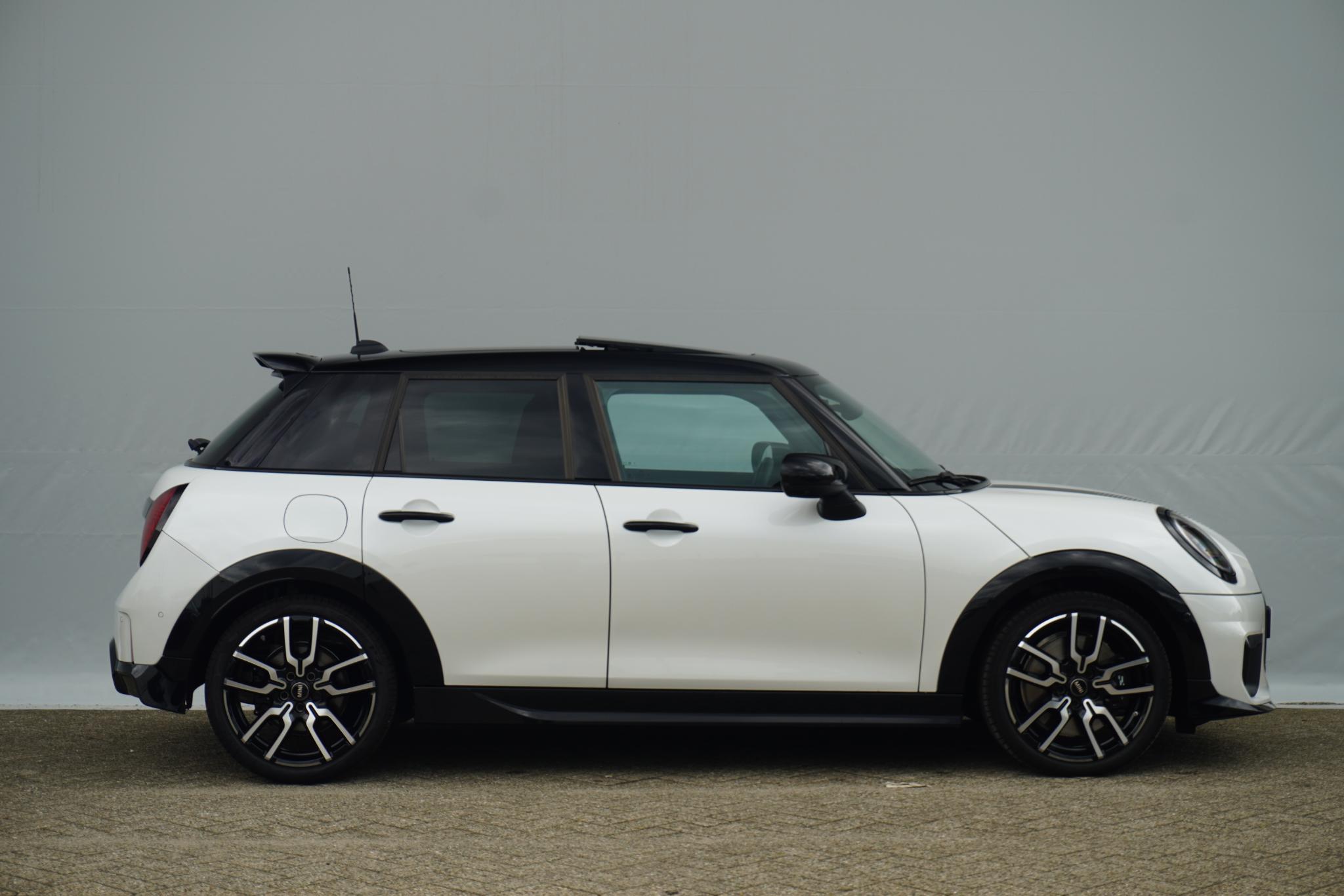 MINI 5-Deurs Cooper C - Afbeelding 4