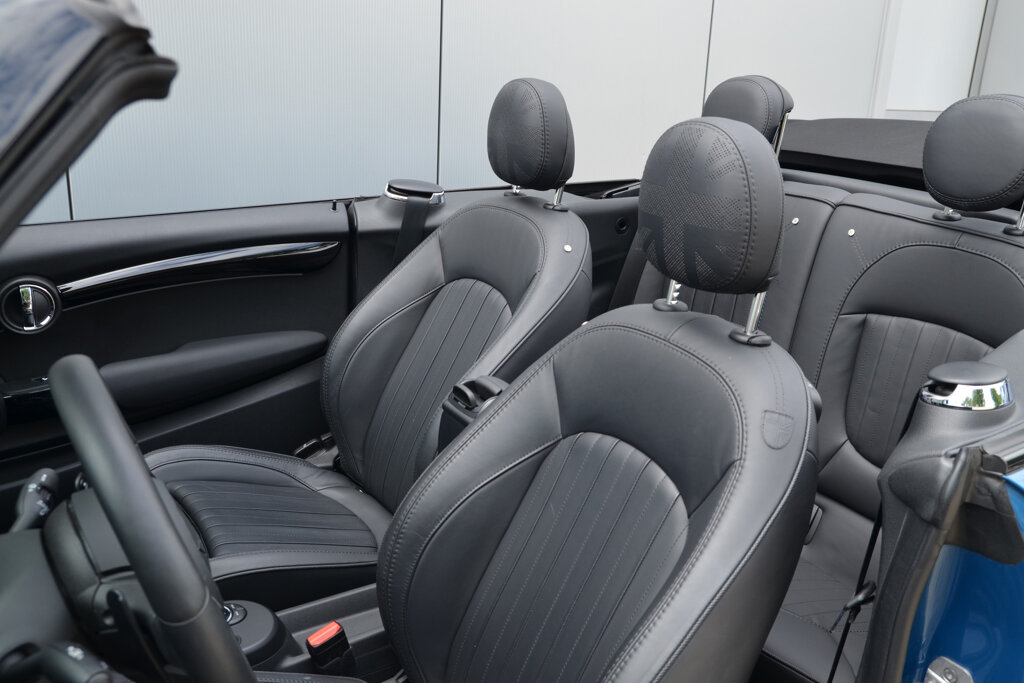 MINI Cooper Cabrio 17
