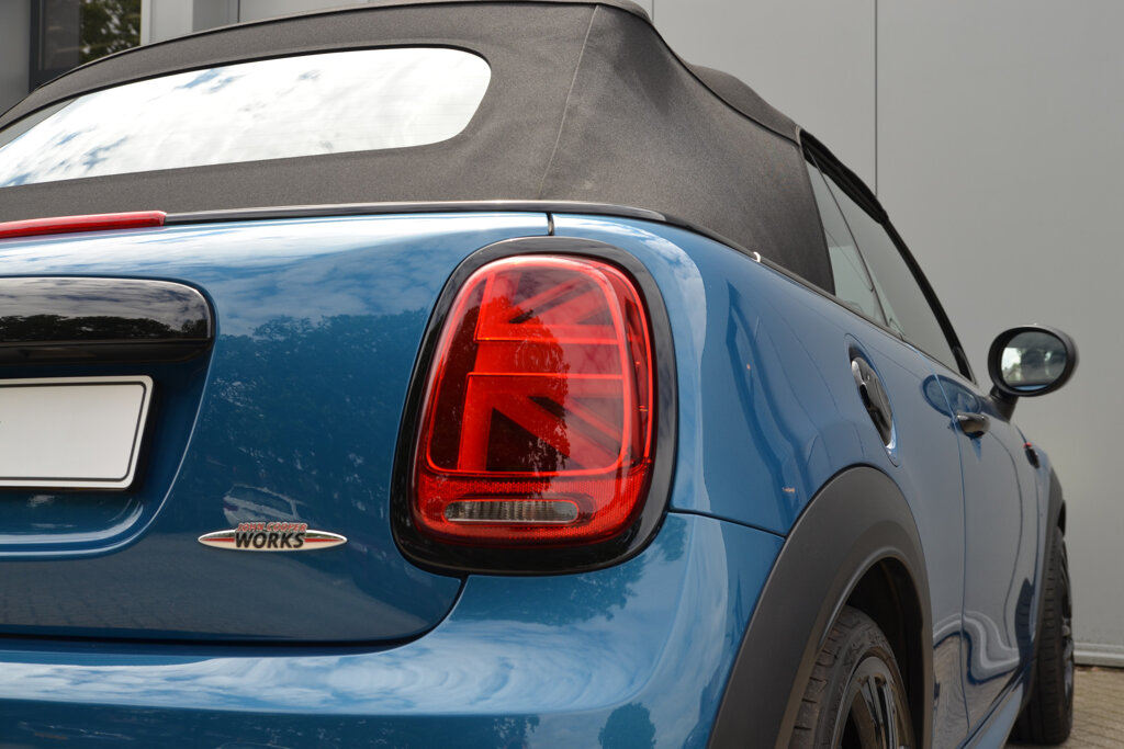MINI Cooper Cabrio 25