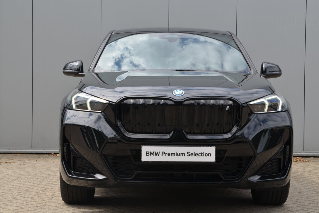 BMW iX1 2