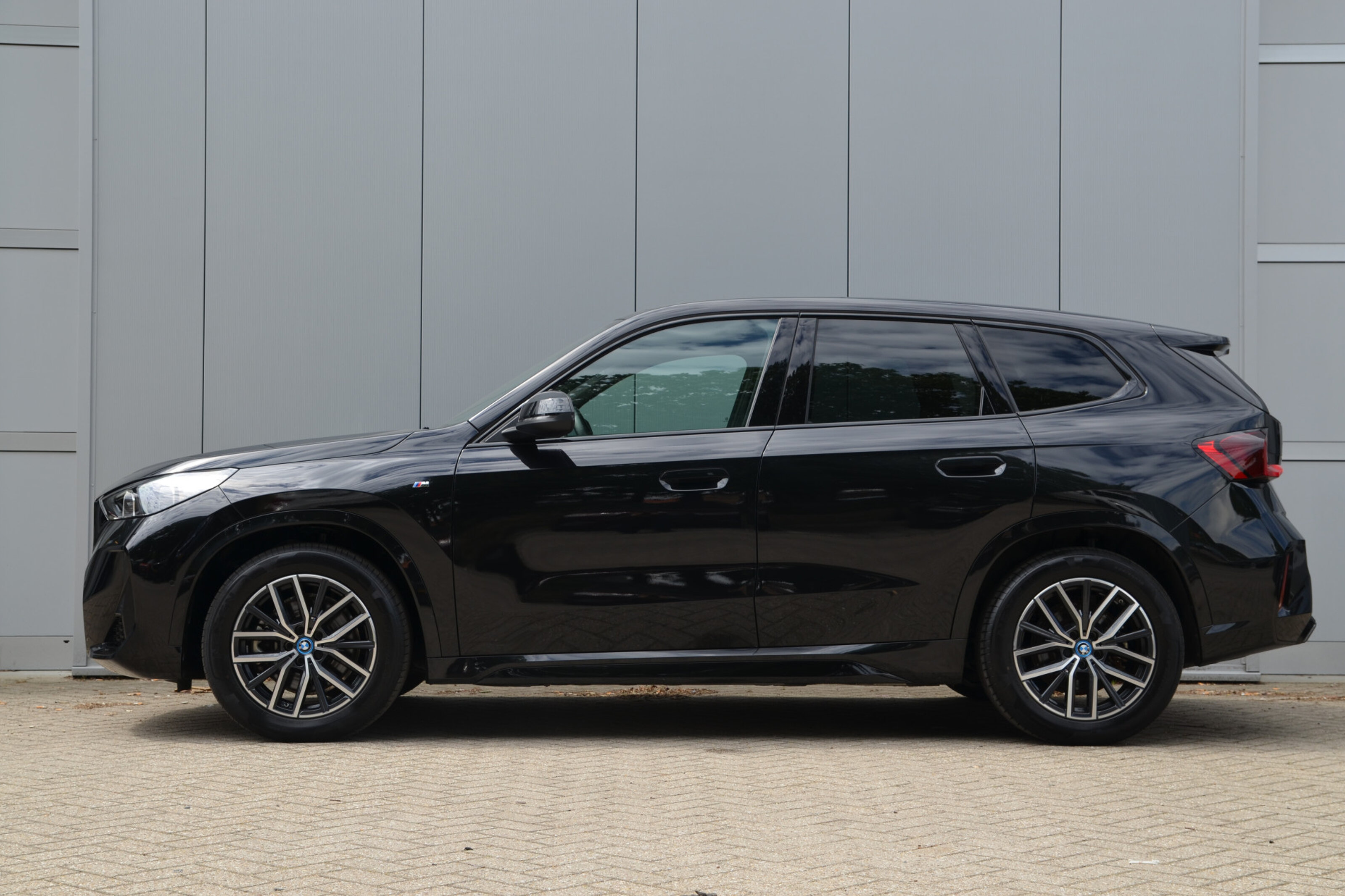 BMW iX1 xDrive30 M Sport