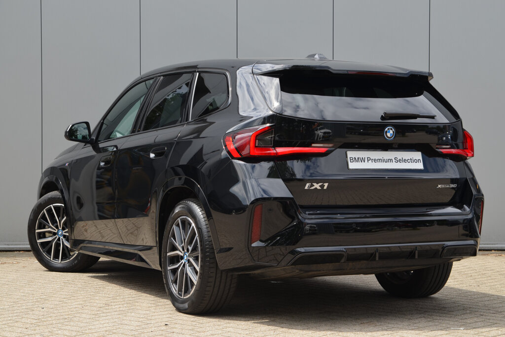 BMW iX1 5