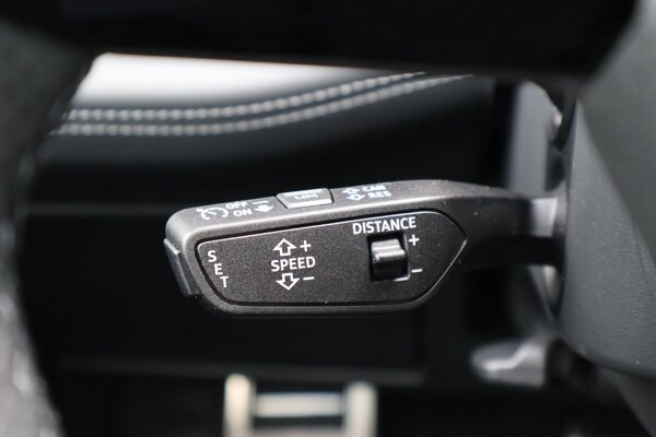 cruise control adaptief met Stop&Go en stuurhulp cruise control adaptief met Stop&Go en stuurhulp