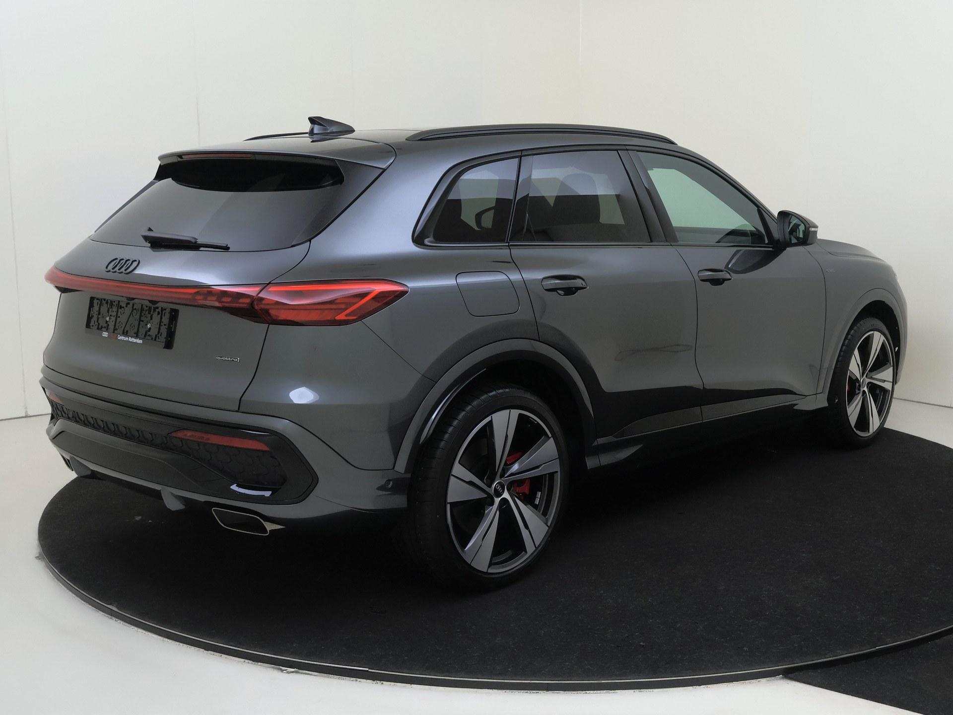 Audi Q5 2.0 TFSI e-hybrid quattro S edition Competition - Afbeelding 2