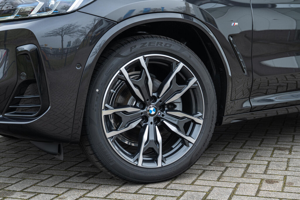 BMW X4 8