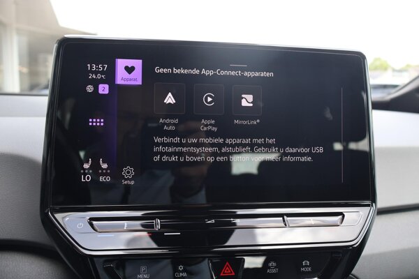 Apple Carplay/Android Auto Apple Carplay/Android Auto
