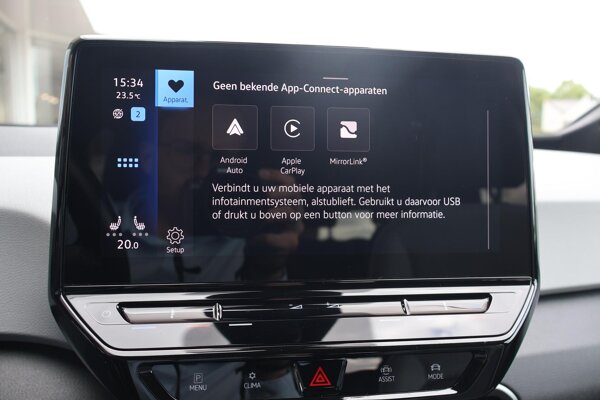 Apple Carplay/Android Auto Apple Carplay/Android Auto