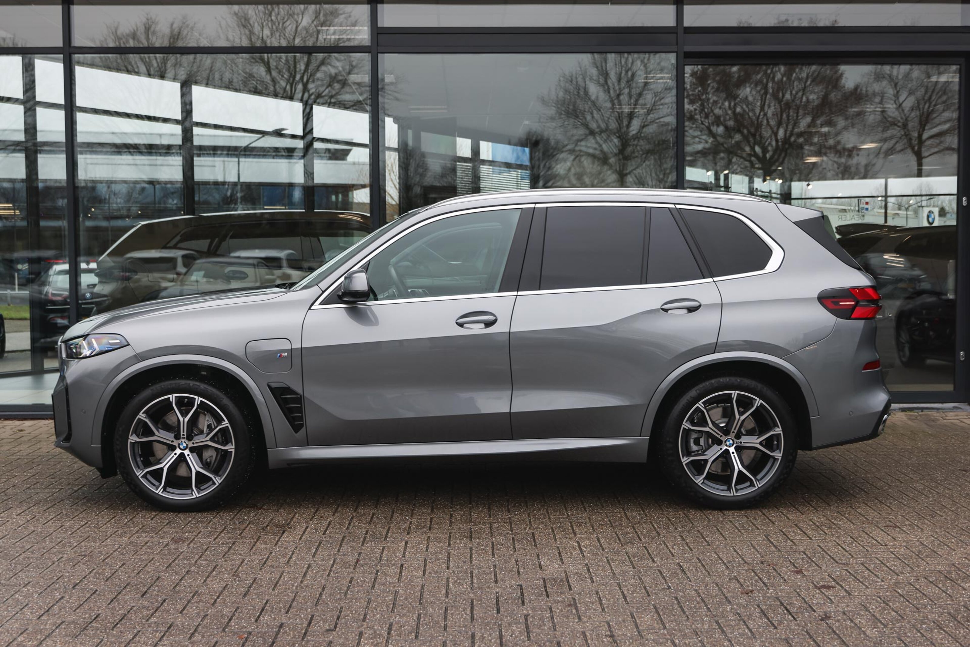 BMW X5 8