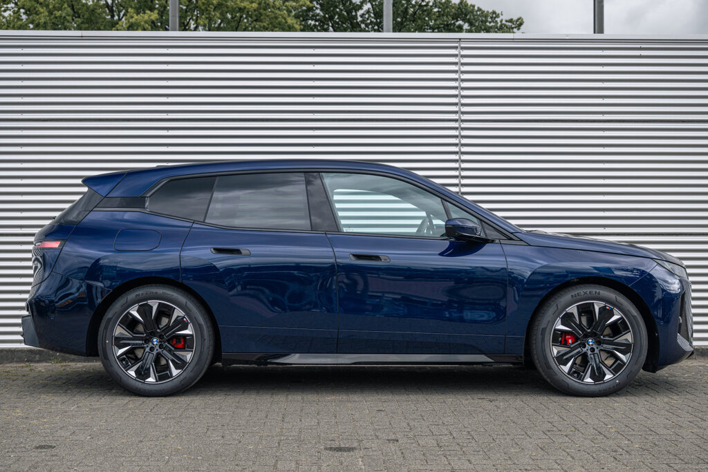 BMW iX 3