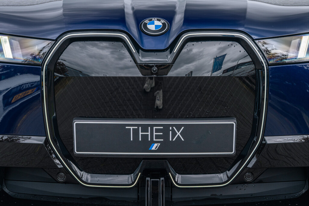 BMW iX 11