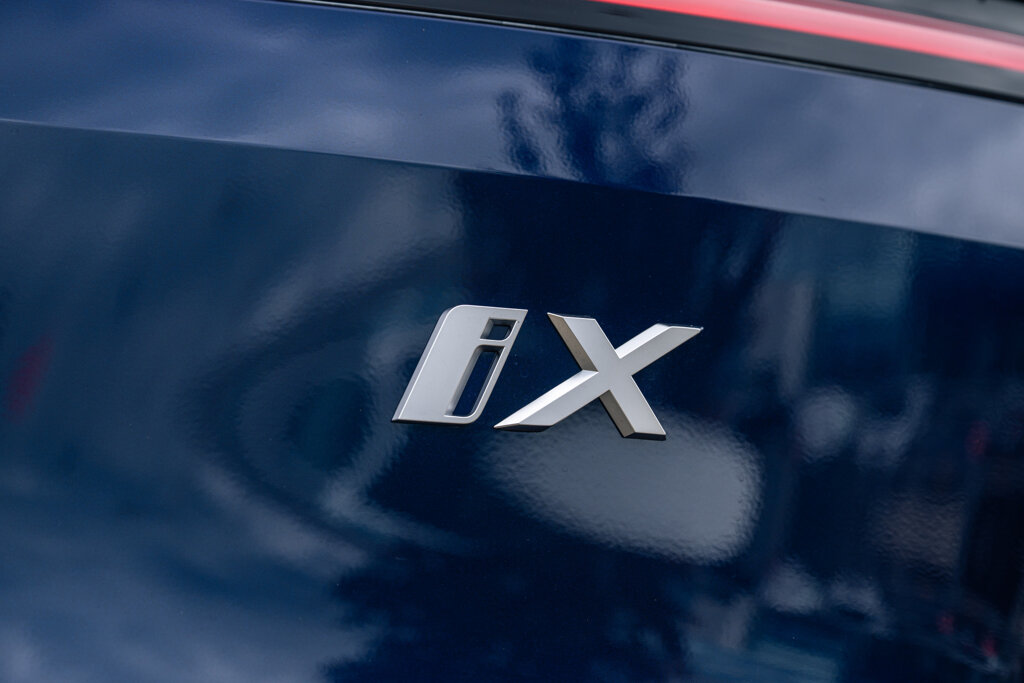 BMW iX 18