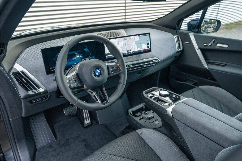 BMW iX 31