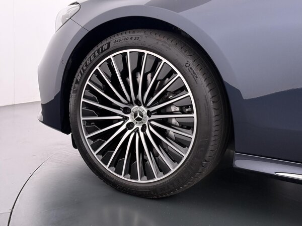 Multispaakse lichtmetalen AMG-velgen Multispaakse lichtmetalen AMG-velgen