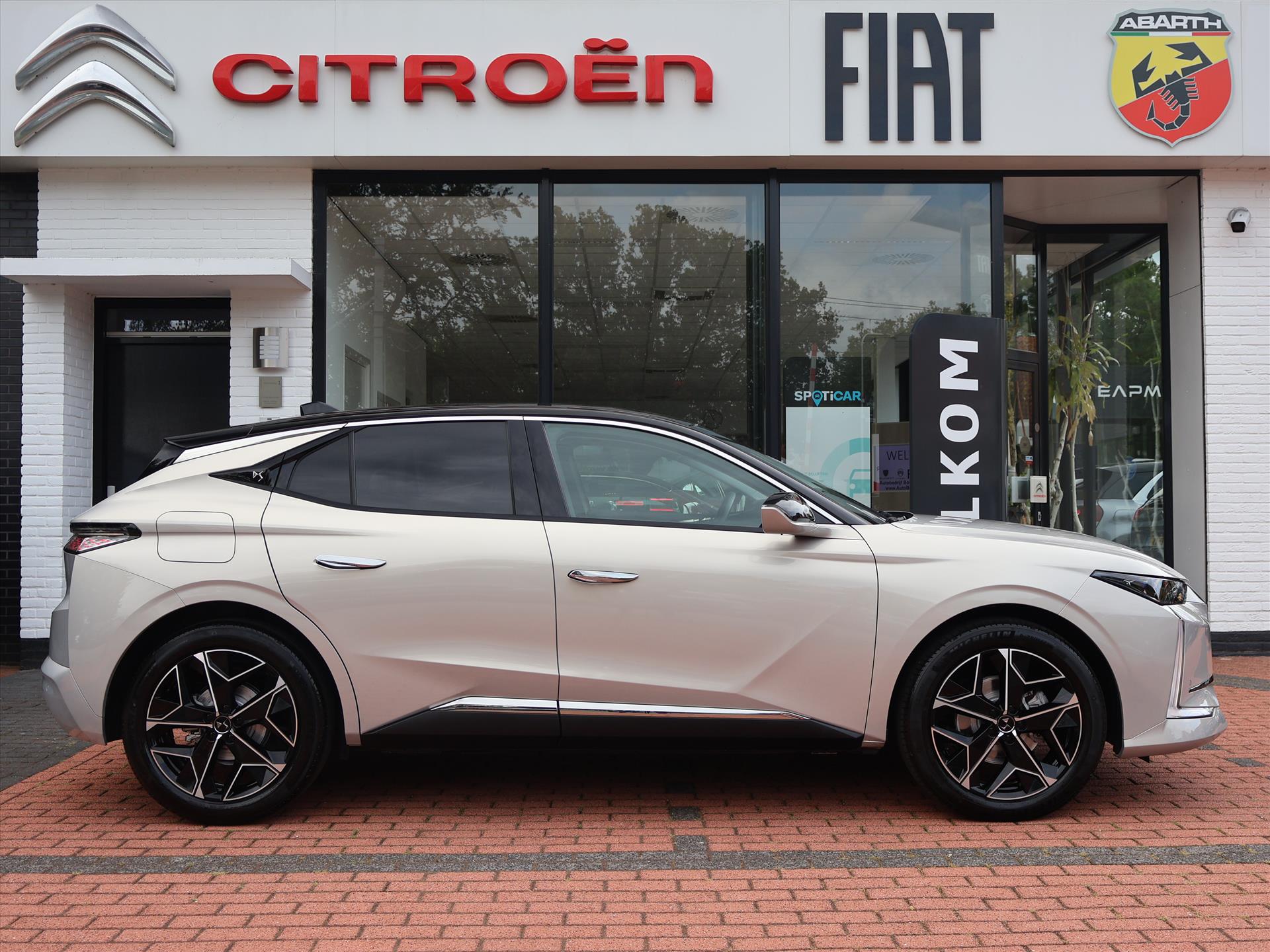 DS DS 4 Hybrid 145PK e-DCS6 Automaat Pallas, Rijklaarprijs | Navigatie | Stoelverwarming | Elektrische kofferklep | Camera - Afbeelding 3