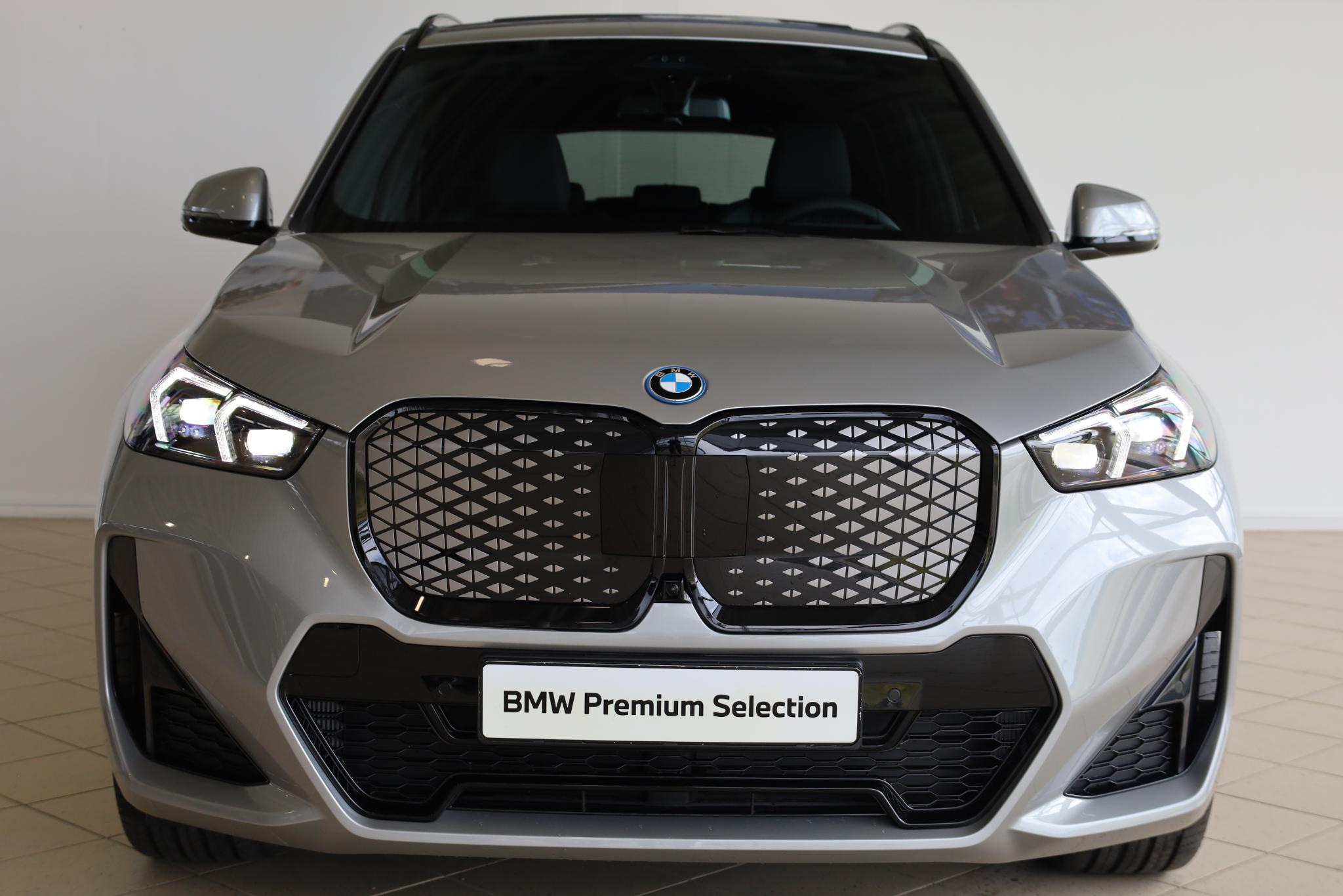 BMW iX1